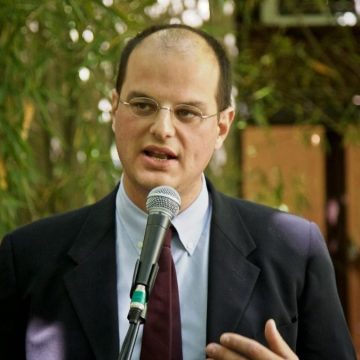 “Il ddl Zan è distopico, le polemiche sugli Alpini mi ricordano le molestie di Colonia”. Parla Giulio Meotti (Il Foglio)