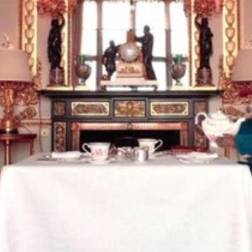 La regina Elisabetta con l'orso Paddington
