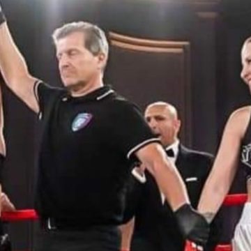 Elisabetta Canalis debutta nella Kickboxing