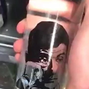 Con il grano proveniente dalla regione di Mariupol, i russi hanno prodotto la wodka “lacrime di Zelensky”