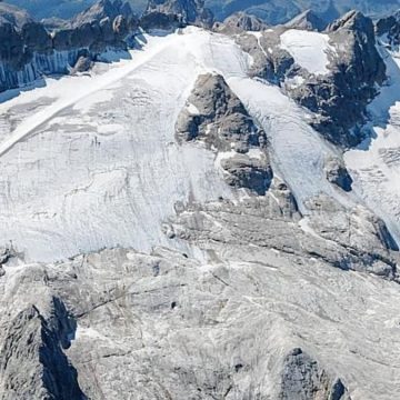 Marmolada chiusura totale