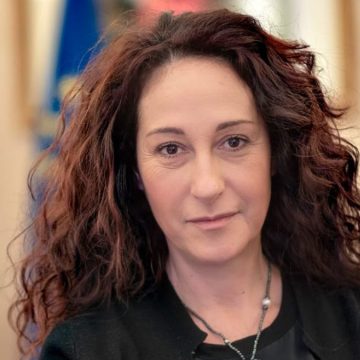 Chi è Paola Taverna