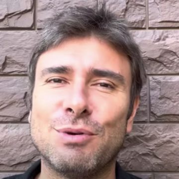 Chi è Alessandro Di Battista