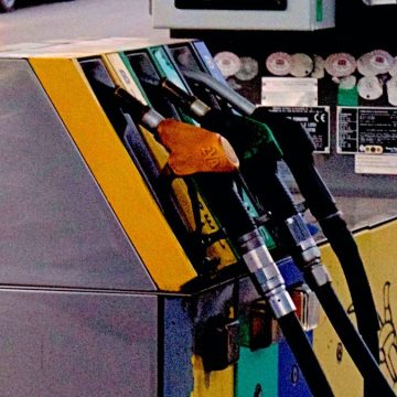 Sconto sul carburante di 30 cent fino al 21 agosto: ok del Governo