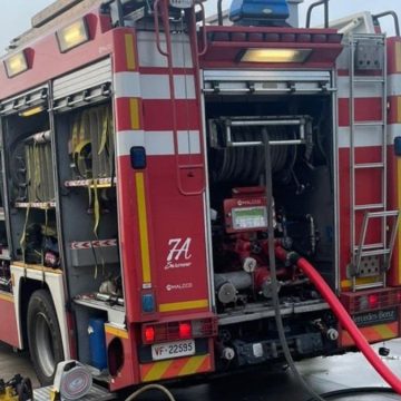 Incendio Milano ditta chimica
