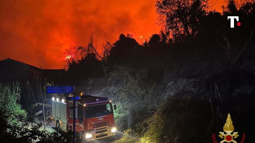 Toscana incendi Versilia