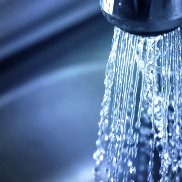 Acqua, oltre l&rsquo;80% degli utenti sottostima i consumi domestici. La ricerca di Gruppo Cap