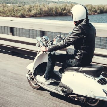 Hai un vecchio motorino? Ecco come farlo diventare elettrico