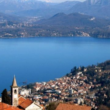 stresa stupro gruppo spiaggia