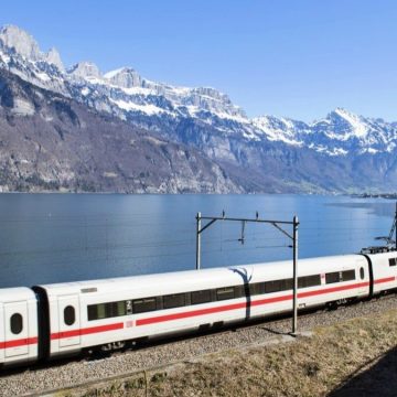 Caos voli low-cost, il turismo 2022 si sposta sui binari. Ecco le tratte europee dell’estate
