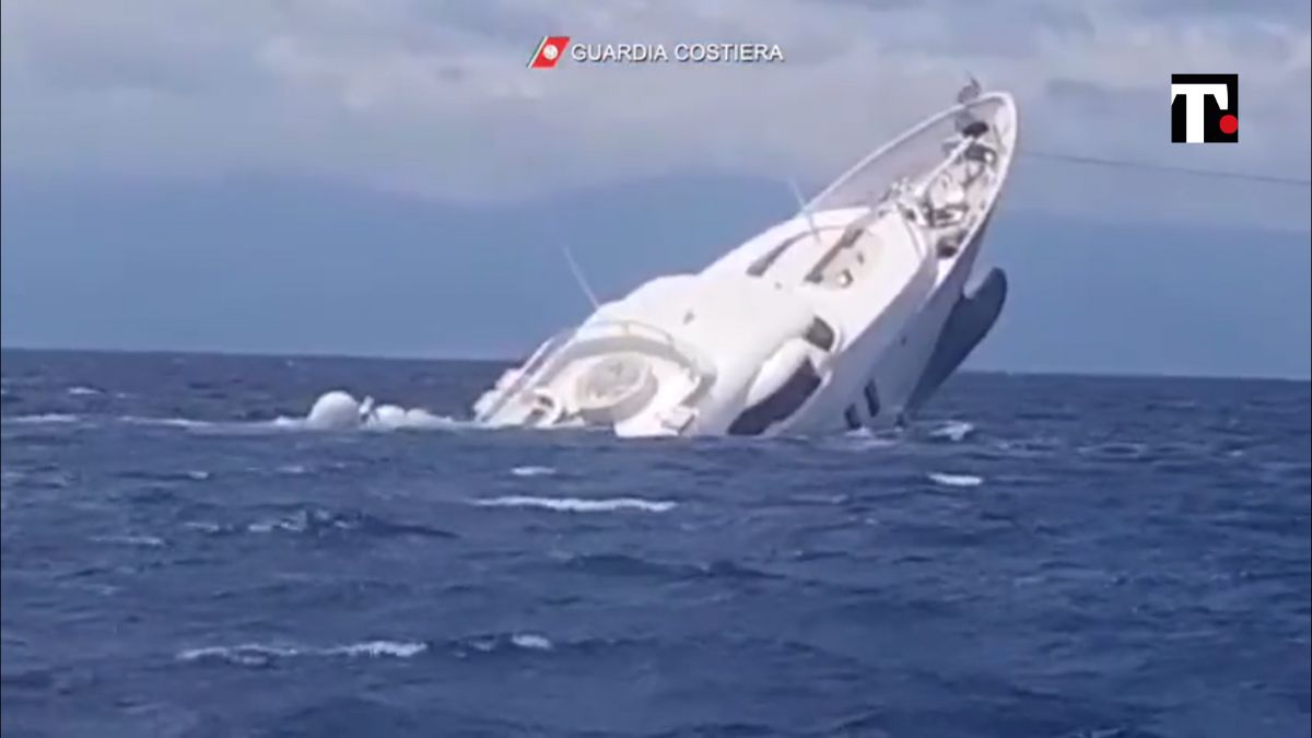 yacht affondato a catanzaro cause