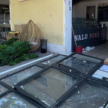 Ostia, esplosione in un negozio di Pokè: indaga la polizia