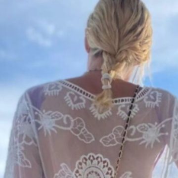 Ilary Blasi, vacanza in Croazia dopo la Tanzania