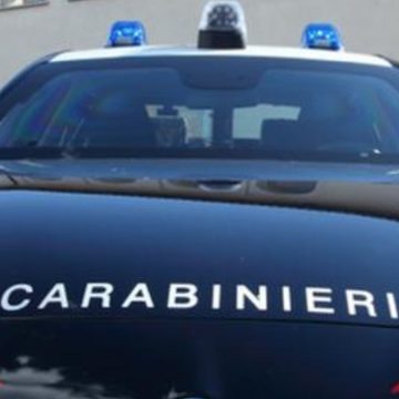 Lamezia Terme cadavere auto fiamme