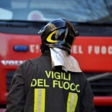 Milano, incendio