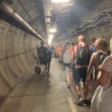 Tunnel della Manica, passeggeri bloccati