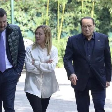 Flat tax e pensioni, Fdi frena gli alleati: “Si farà ma senza pesare sulle casse dello Stato”