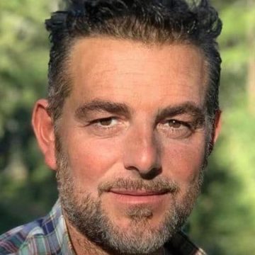 Chi è Daniele Bossari: moglie, figli, tv, radio, tumore alla gola, Gf Vip