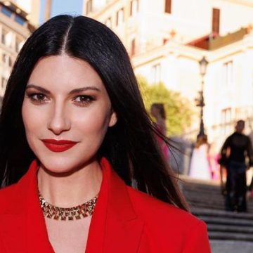 Bella Ciao Laura Pausini risponde