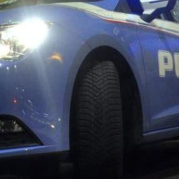 Salerno figlio accoltella padre