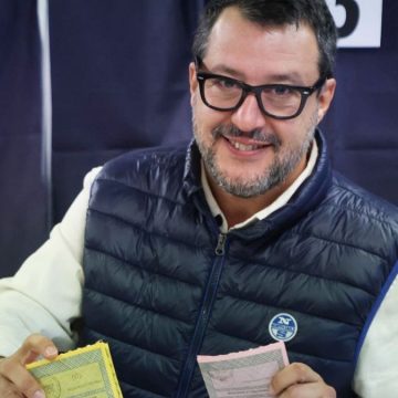 Salvini in conferenza stampa