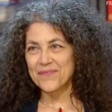 Chi è Maria Grazia Calandrone