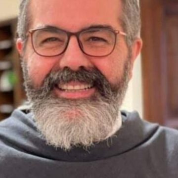 Chi è Padre Agnello Stoia