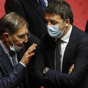 Renzi afferma il suo terzismo con il voto a La Russa? Ma Calenda lo sapeva?