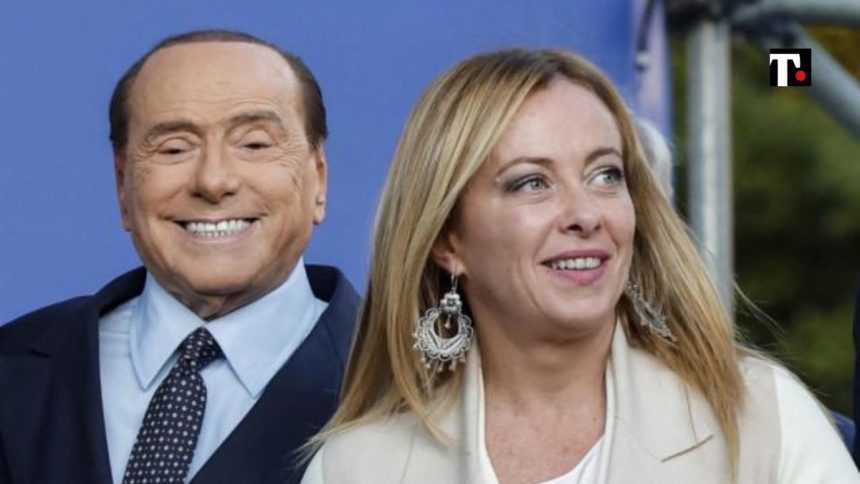 Sangue, merda e ferocia. La politica e la testa di Silvio