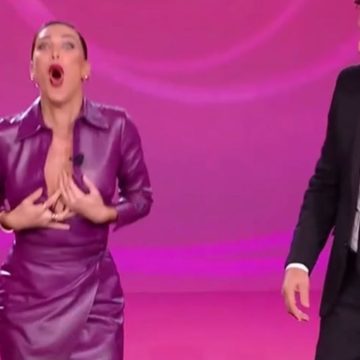 Belen, il vestito si strappa