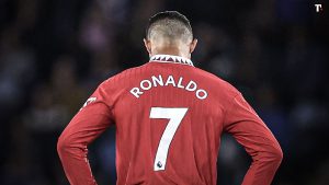 Ronaldo lascia il campo
