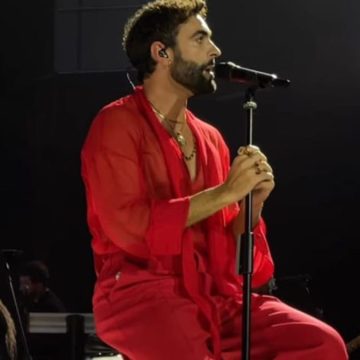Mengoni ad Assago