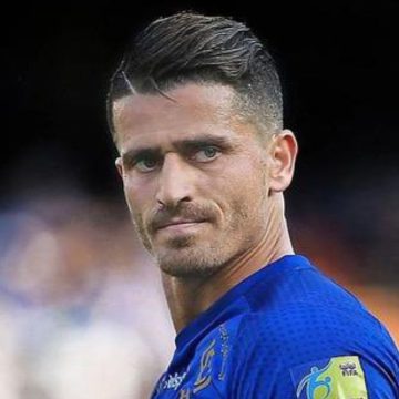 Chi è Vouria Ghafouri