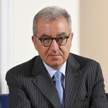 Tra mondo cattolico e servizi, la rete di Alfredo Mantovano