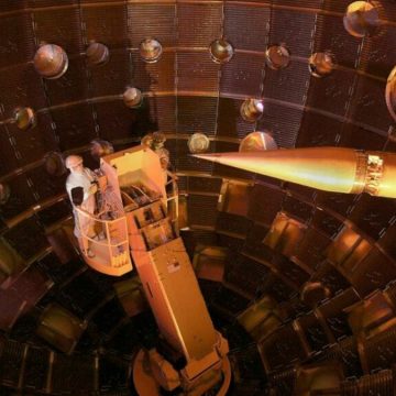 Fusione nucleare La Cop28, la conferenza mondiale sul clima in corso negli Emirati Arabi Uniti tra dibattiti e polemiche, vede anche l'Italia protagonista. In particolare, schierata tra le organizzazioni presenti si segnala la Fondazione Eni Enrico Mattei