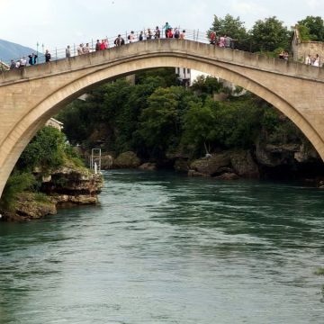 L’Italia prova la rimonta nei Balcani dopo anni di assenza