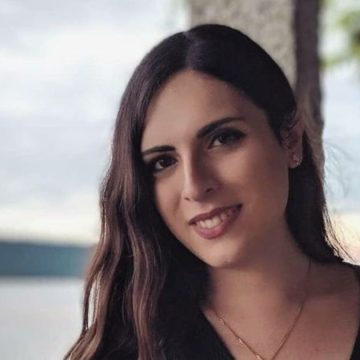 Giovanna Cristina Vivinetto, docente licenziata perché donna trans, ottiene giustizia