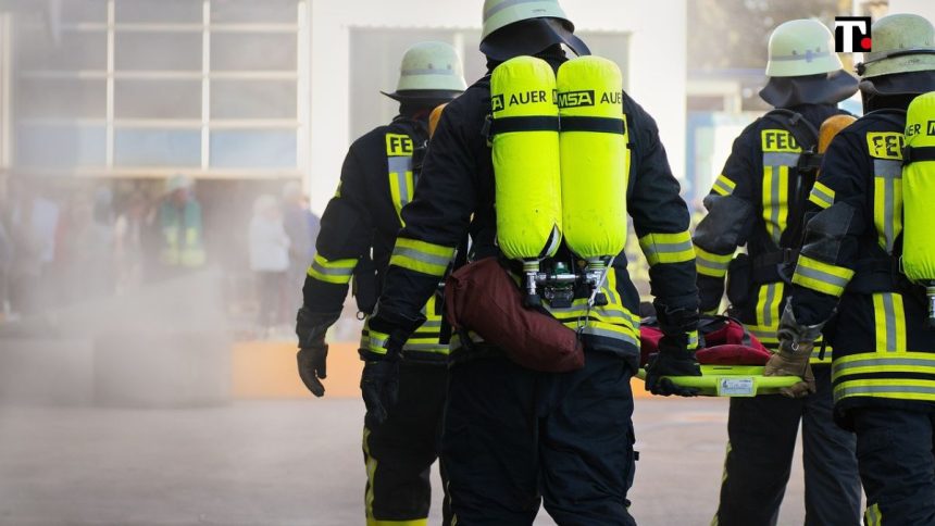 Genova, incendio in un box: palazzo evacuato