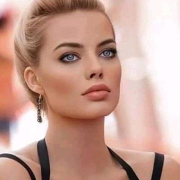 Margot Robbie