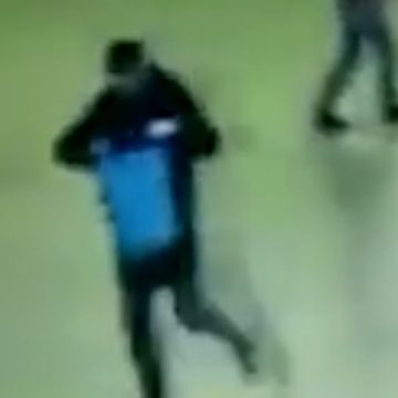 Turista accoltellata Termini video