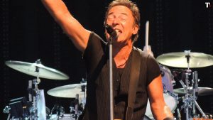 Bruce Springsteen, chitarra lanciata
