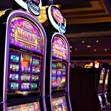 Slot machine, rubava gli incassi: sequestrati circa 700.000 euro