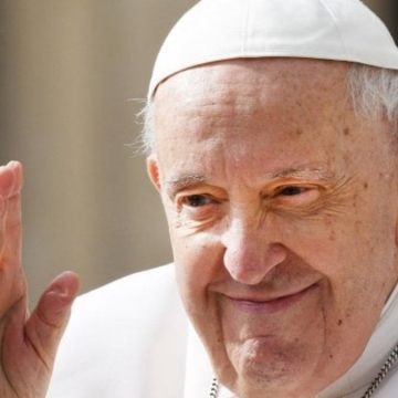 papa francesco in ospedale