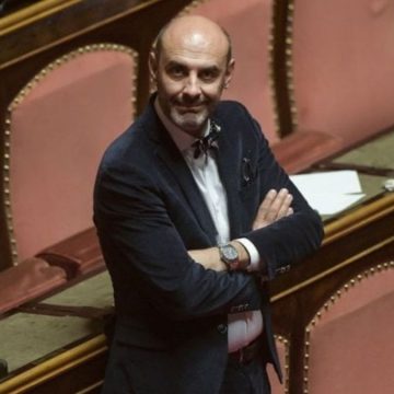 Tutte le bestialità sui gay dei politici italiani negli anni