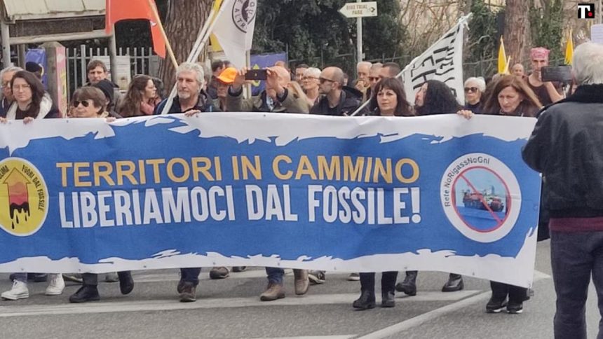 Piombino, manifestazione