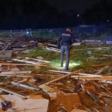 Taranto, falò abusivo