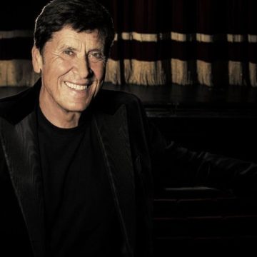 Gianni Morandi a Bari