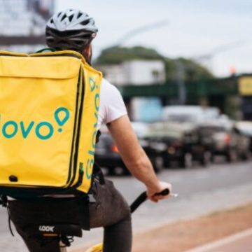 Rider, le condizioni di lavoro dei nuovi schiavi. SCARICA il contratto di Glovo