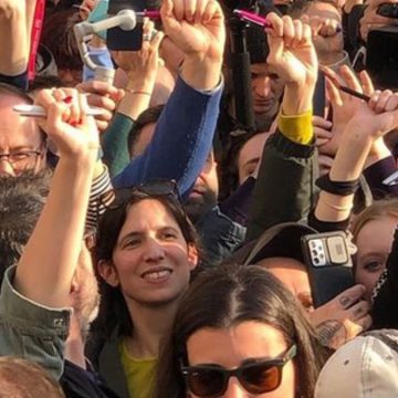 Elly Schlein alla manifestazione a Milano
