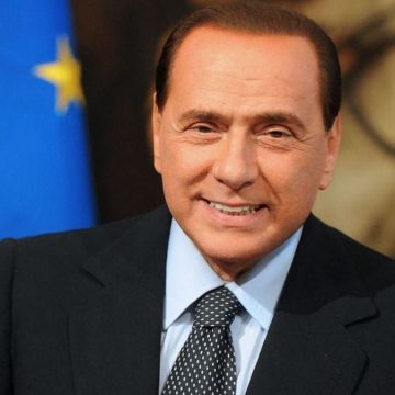 25 Aprile, Berlusconi manda un messaggio dall’ospedale: ecco le parole del Cavaliere